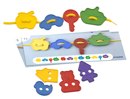 JEU MINILAND ACTIVITS FIGURINES 40 PICES + 5 LACETS