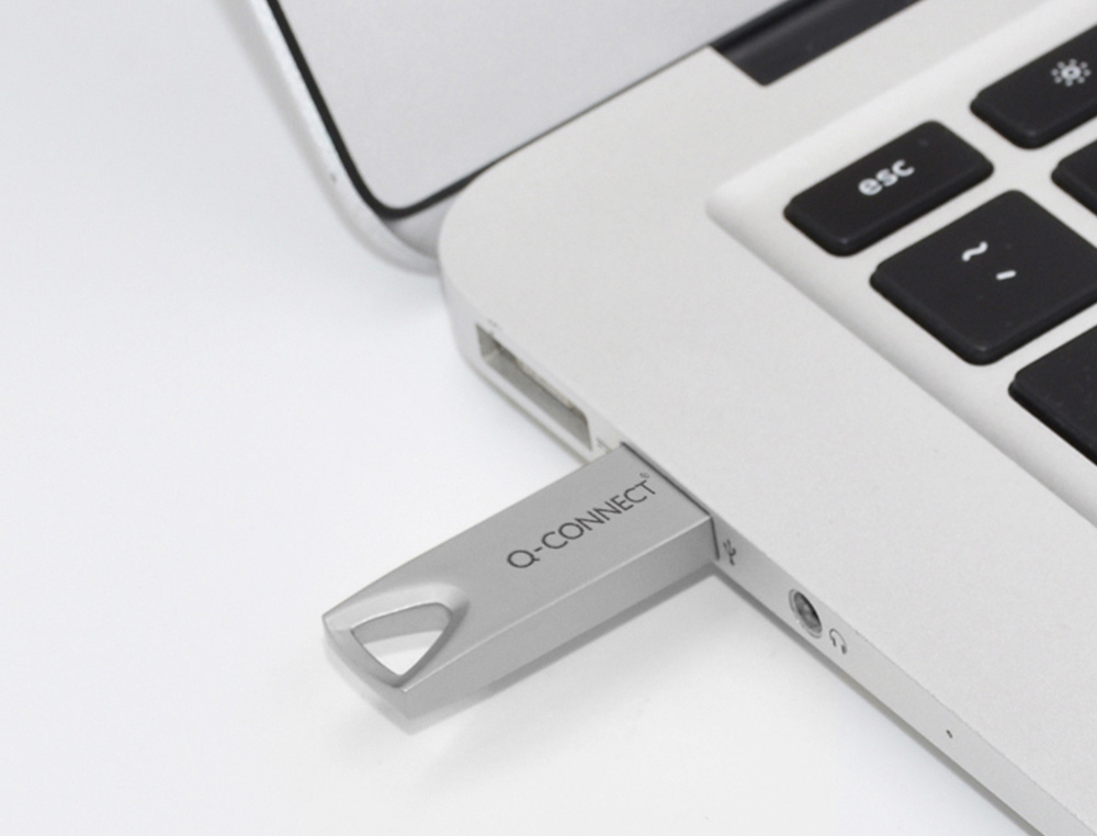 CL USB Q-CONNECT 2.0 PREMIUM 8GB VITESSE LECTURE 10MB/S CRITURE 2.5MB/S