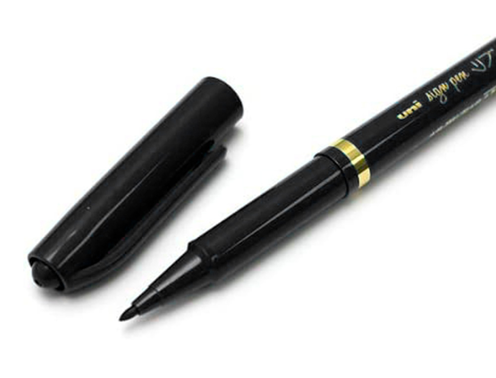 FEUTRE UNIBALL SIGN PEN ENCRE SUPER INK COUVRANTE POINTE    FEUTRE NYLON OGIVE LARGEUR    TRACE 1MM COLORIS NOIR