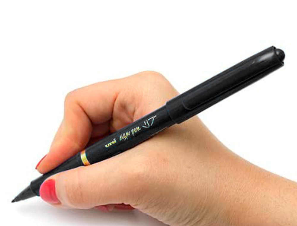 FEUTRE UNIBALL SIGN PEN ENCRE SUPER INK COUVRANTE POINTE    FEUTRE NYLON OGIVE LARGEUR    TRACE 1MM COLORIS NOIR