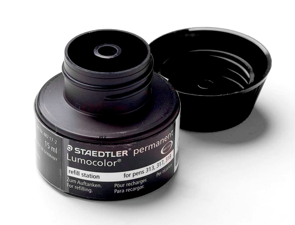 RECHARGE FEUTRE PERMANENT STAEDTLER LUMOCOLOR 487 17 POUR FEUTRES 313/314/317/318 FLACON 15ML COLORIS NOIR