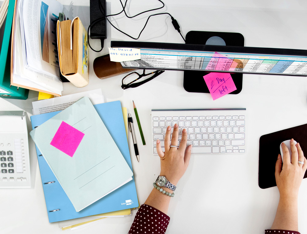 CLASSEUR LIDERPAPEL 4 ANNEAUX 40MM A4 POLYPROPYLENE DOS     55MM PORTE-CARTES DE VISITE   COLORIS BLEU CIEL