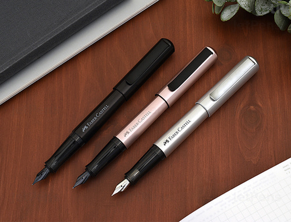 STYLO-PLUME FABER CASTELL HEXO POINTE MOYENNE EN ACIER  INOXIDABLE ROSE