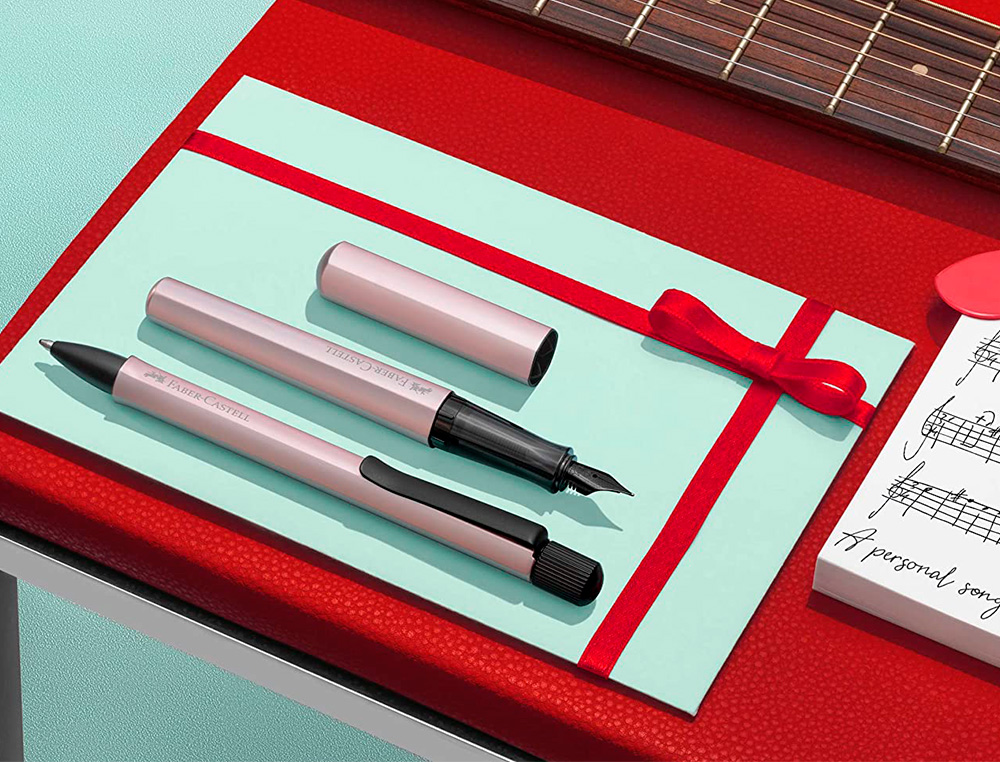 STYLO-PLUME FABER CASTELL HEXO POINTE MOYENNE EN ACIER  INOXIDABLE ROSE