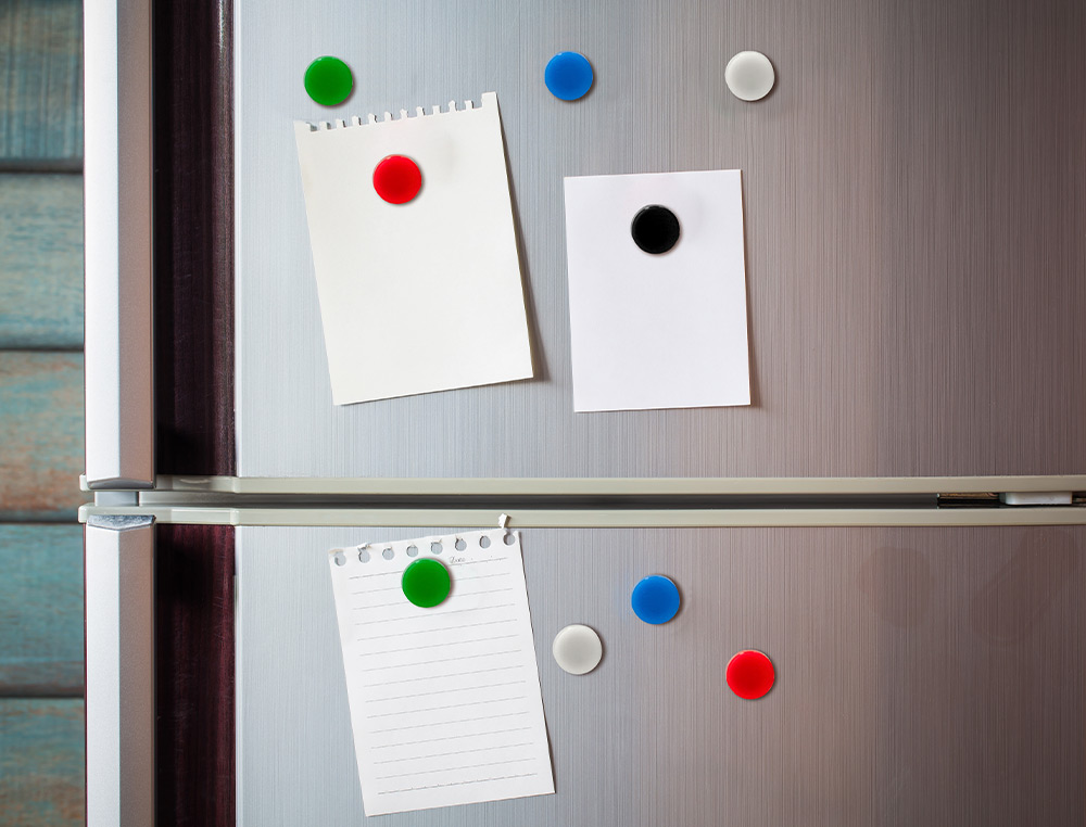 AIMANT LIDERPAPEL ECOUSE PP 25MM POUR TABLEAUX            MAGNETIQUES COLORIS ASSORTIS  BOITE 10 UNITES