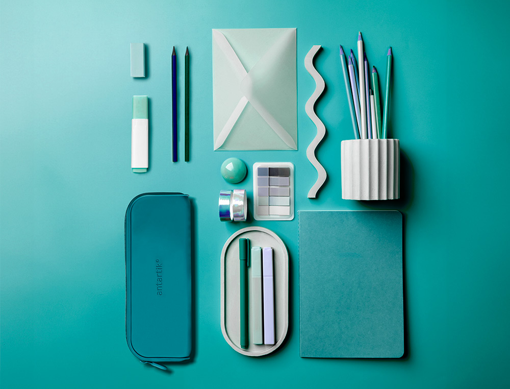 FOURRE-TOUT ANTARTIK RECTANGULAIRE 1 COMPARTIMENT  EN SILICONE MODELE PRISMA     185X50X75MM COLORIS TURQUOISE
