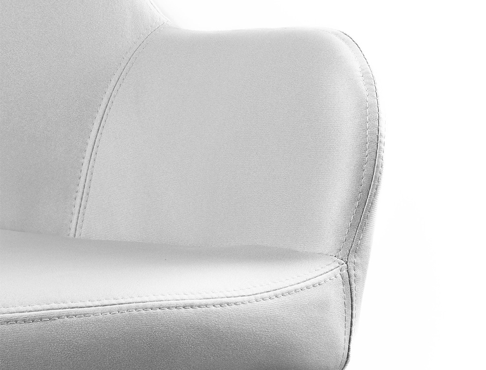 CHAISE CONFIDENT Q-CONNECT SIEMIONE BASE METALLIQUE HAUT MAX 820 LARG 570 PROF 580 COLORIS GRIS CLAIR
