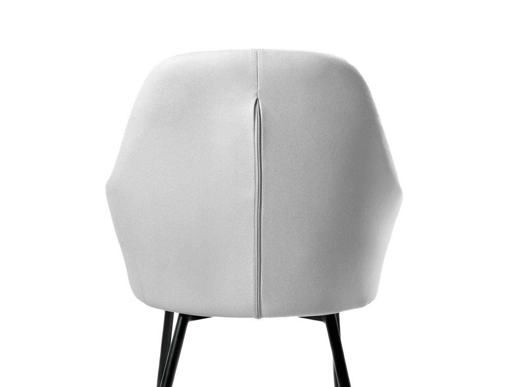 CHAISE CONFIDENT Q-CONNECT SIEMIONE BASE METALLIQUE HAUT MAX 820 LARG 570 PROF 580 COLORIS GRIS CLAIR