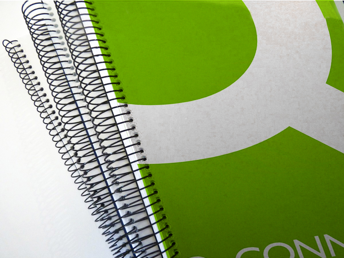 SPIRALE Q-CONNECT MTALLIQUE RELIEUR PAS 4:1 160F CALIBRE 1.2MM DIAMTRE 20MM COLORIS NOIR BOTE 100 UNITS