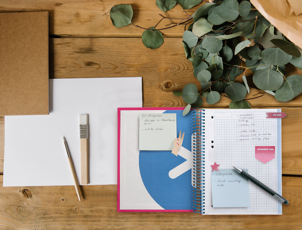CAHIER SPIRALE ANTARTIK A5 240P 90G COUVERTURE REMBORDEE QUADRILLAGE 5MM 6 TROUS       COIL-LOCK COLORIS ROSE FLUO