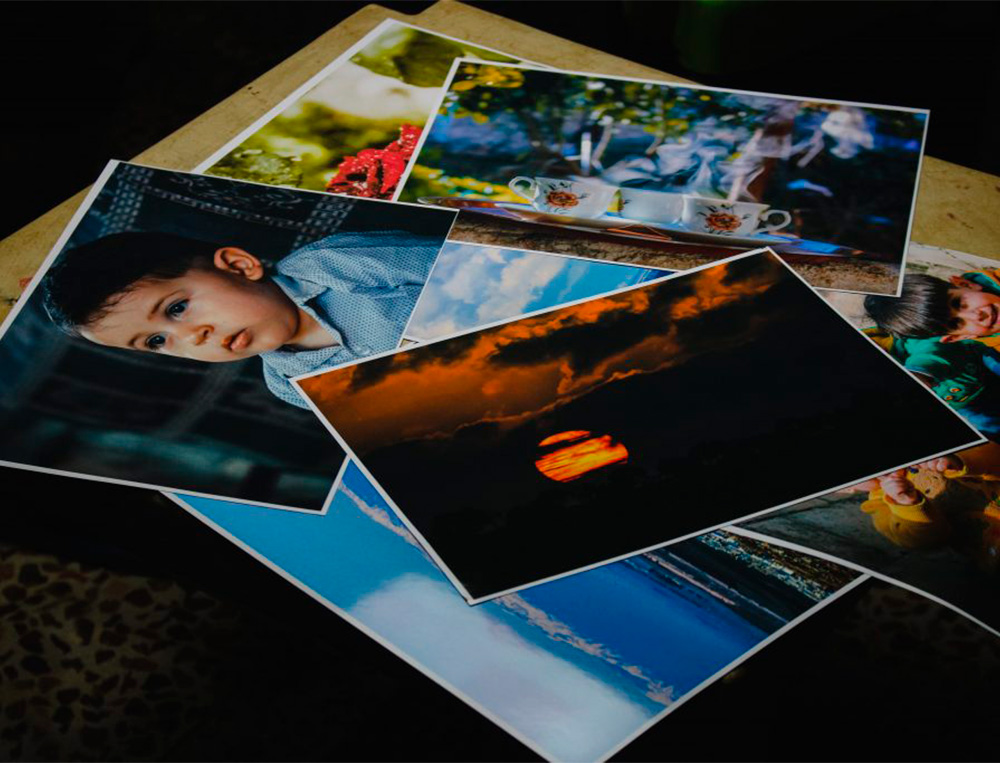 PAPIER PHOTO Q-CONNECT LASER SEMI GLAC BRILLANT A4 218G/M2 COMPATIBLE TOUTES IMPRIMANTES PAQUET 100 FEUILLES
