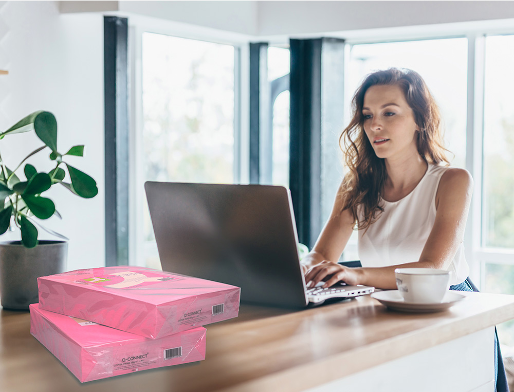 PAPIER COULEUR Q-CONNECT MULTIFONCTION A4 80G/M2 UNICOLORE ROSE NON RAMETTE 500 FEUILLES